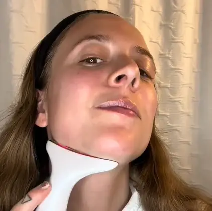 How to Use Glokore LED Skin Sculptor Step 3 Glide Upward for Glow